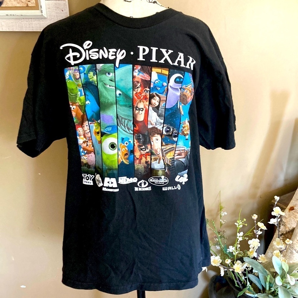 Disney Pixar womens tshirt size L black